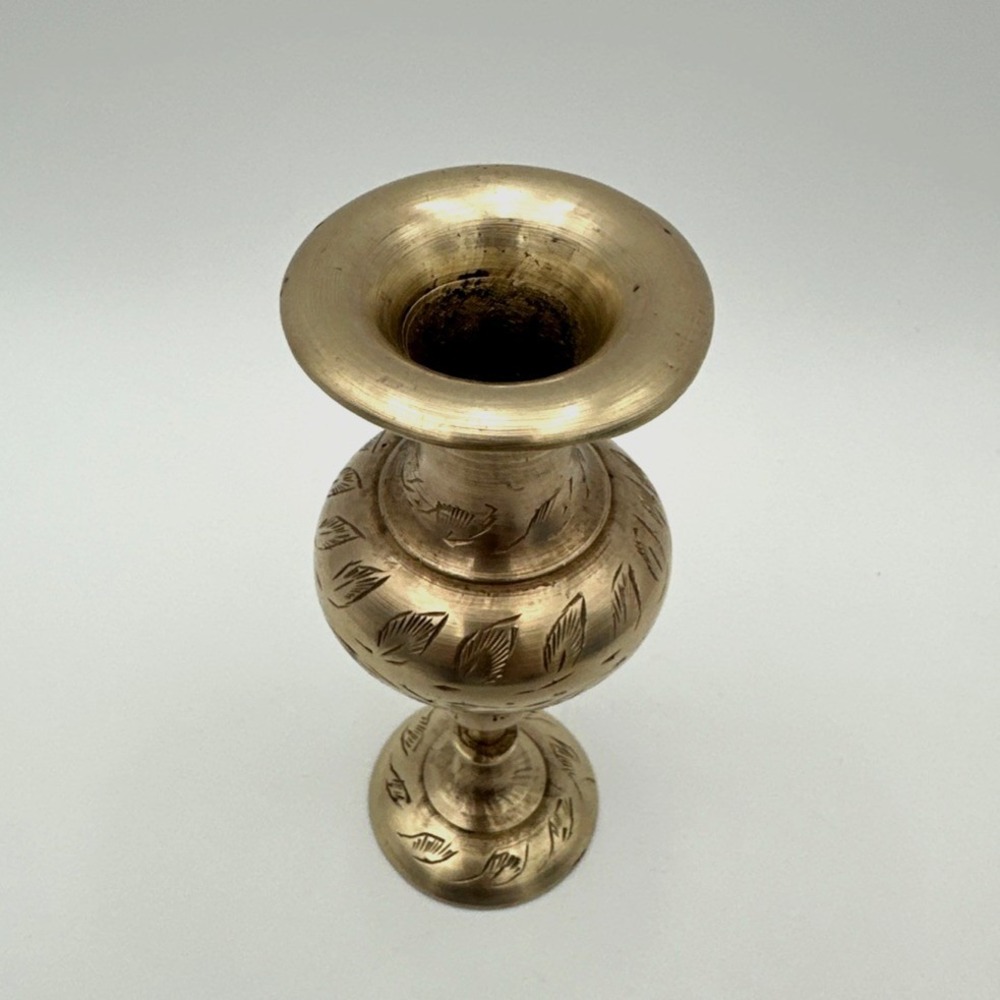 Vintage Brass Bud Vase Pedestal Base Etched Floral Leaf Boho Accent Decor 5" - Picture 6 of 11